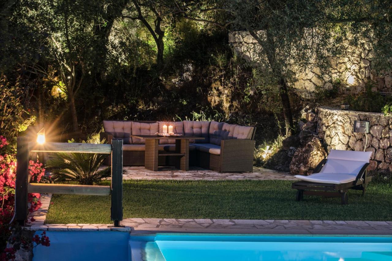 Villa Pasithea - Breathtaking Seaviews, Infinity Pool, Privacy, Close To The Beach Nydri  Esterno foto
